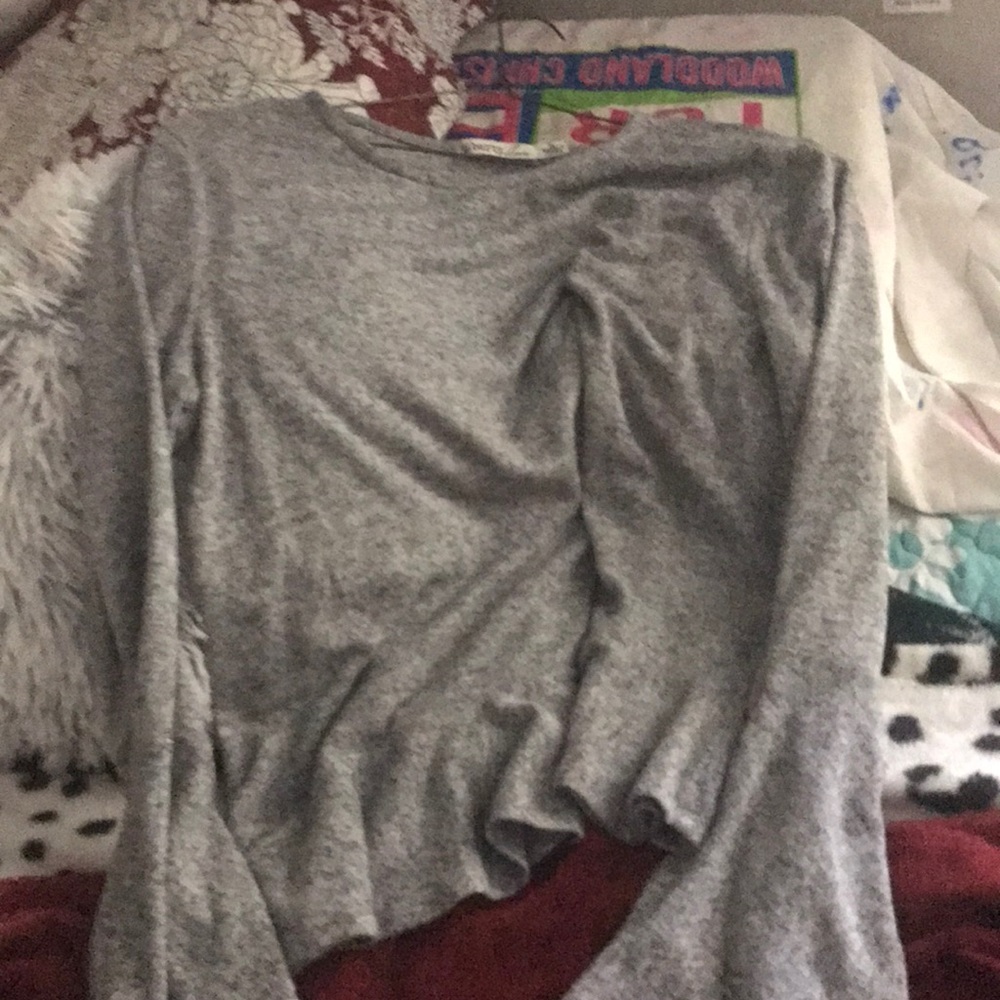 Gray bell bottom shirt